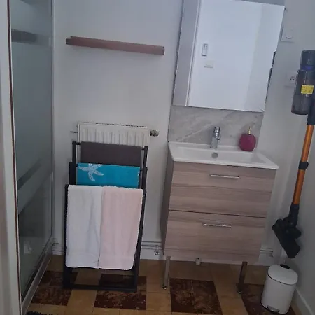 Chez Claire Et Olivier Apartment *